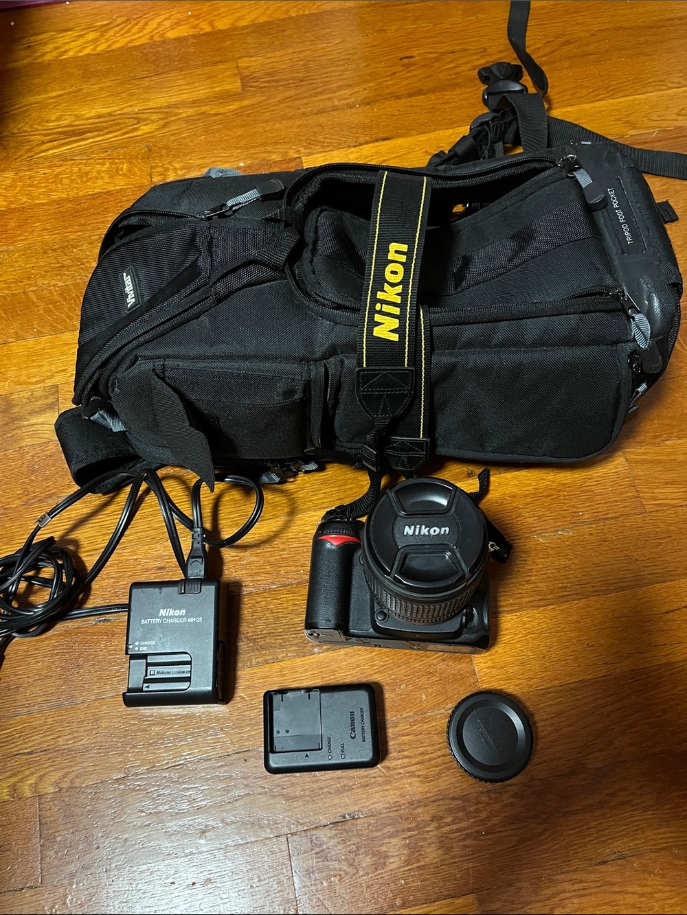 Nikon Black D7000 Camera with Bag and Charger
